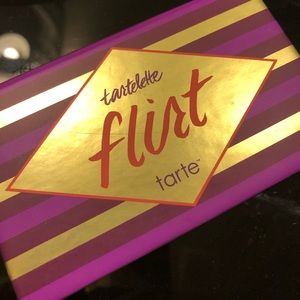 Tart FLIRT Eyeshadow Pallet